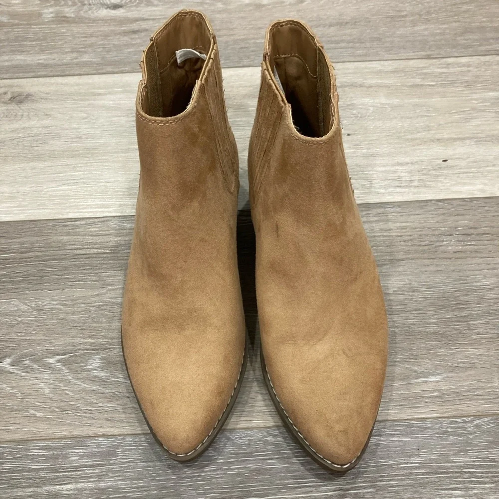 Universal Thread Tan Booties Western Slide on Size 6.5 - Picture 8 of 9